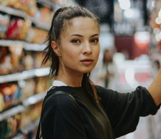 Como ler os rótulos dos alimentos: saiba como fazer melhores escolhas