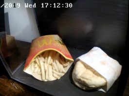 O último hambúrguer do McDonald’s vendido na Islândia tem 10 anos e não se decompõe