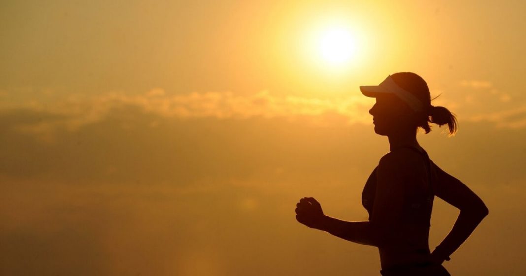 Começar a se exercitar após os 40 traz tantos benefícios quanto iniciar jovem, diz estudo
