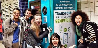 Máquinas permitem trocar garrafas PET e latinhas por créditos e descontos Máquinas permitem trocar garrafas PET e latinhas por créditos e descontos