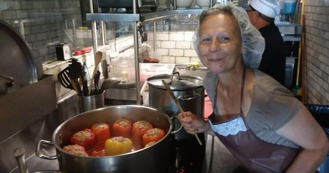 Restaurante onde as chefs são “avós” e tem o melhor da comida caseira