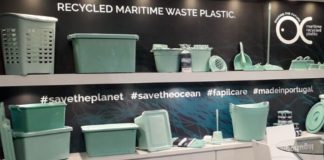 Empresa portuguesa produz artigos de limpeza com lixo plástico do oceano Empresa portuguesa produz artigos de limpeza com lixo plástico do oceano