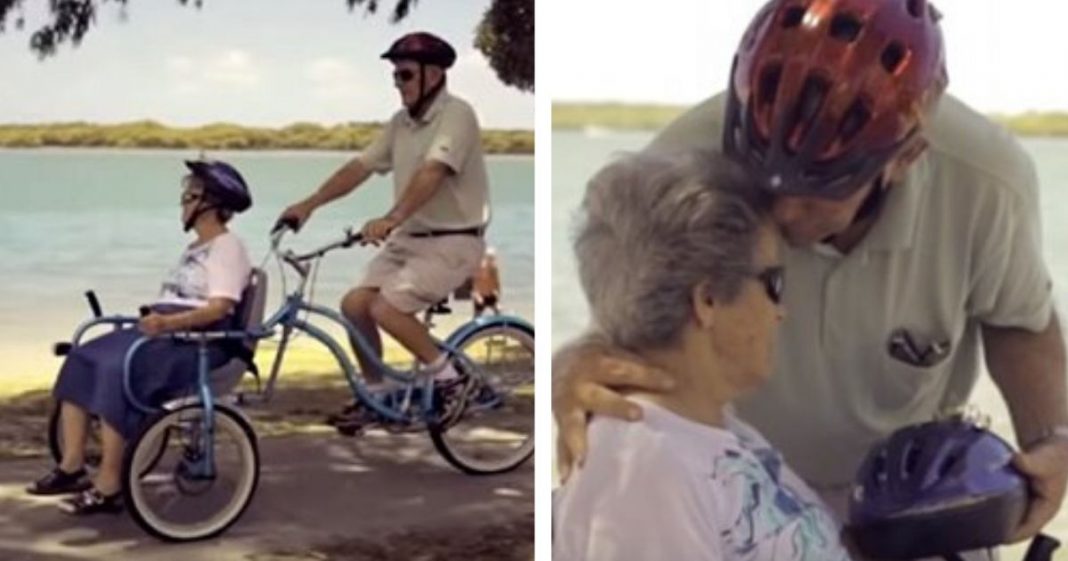 Marido inventa uma bicicleta especial para passear com a esposa com Alzheimer