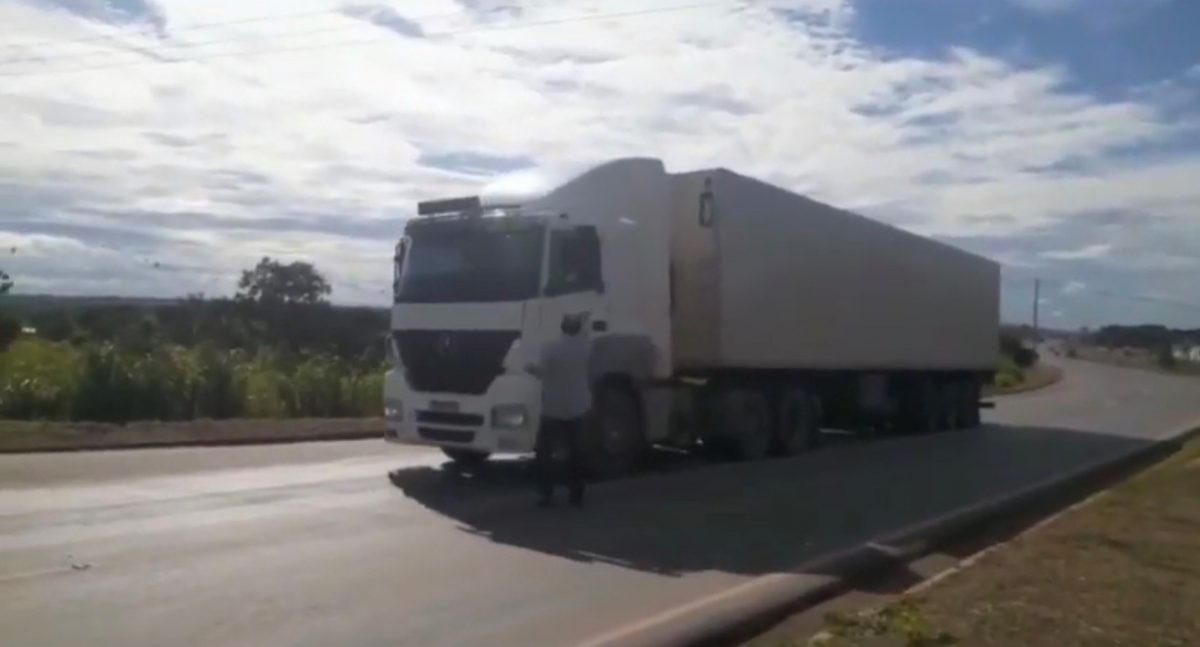 Churrascaria doa marmitas aos caminhoneiros que sofrem devido a pandemia ideiasnutritivas.com - Churrascaria doa marmitas aos caminhoneiros que sofrem devido a pandemia