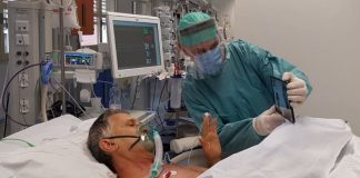 Campanha na Itália permite que pacientes terminais com covid-19 se despeçam de seus familiares Campanha na Itália permite que pacientes terminais com covid-19 se despeçam de seus familiares