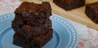 Brownie sem glúten para quem ama doces e tem restrições Brownie sem glúten para quem ama doces e tem restrições