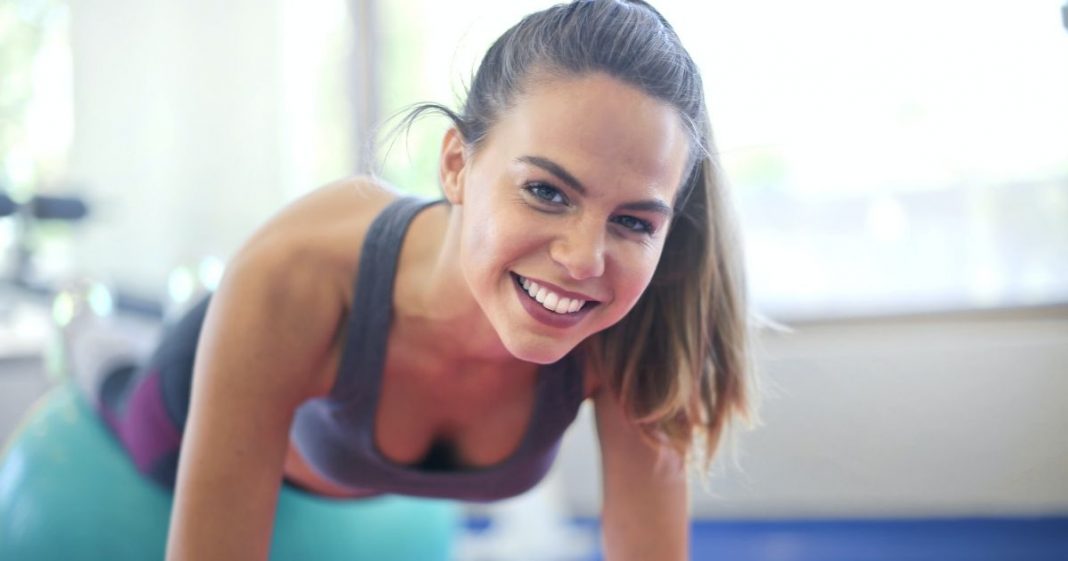10 maneiras de criar uma rotina de exercícios em casa, por treinadores de fitness