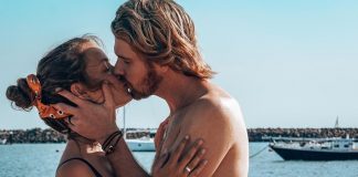 Pare de dar amor a que não merece. Dê para quem escolhe você todos os dias Pare de dar amor a que não merece. Dê para quem escolhe você todos os dias