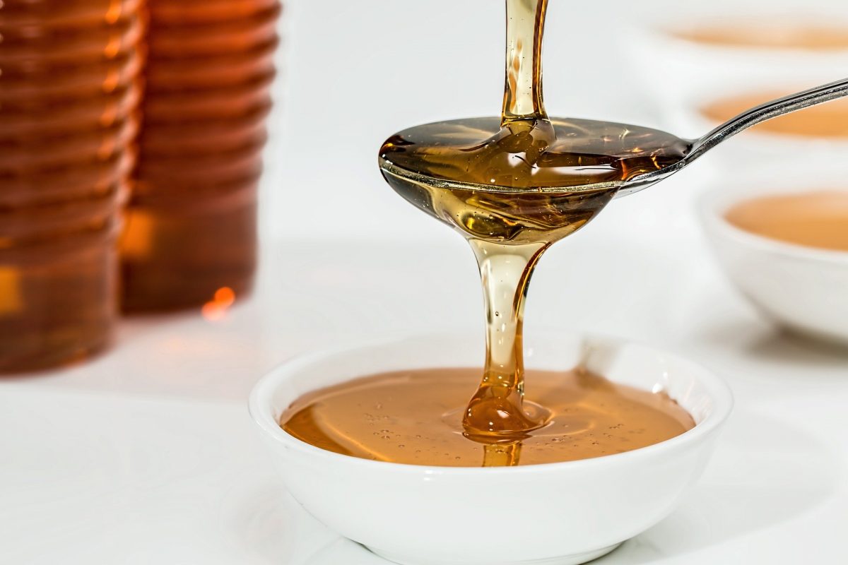 O mel trata os sintomas de tosse e resfriado melhor do que os antibióticos ideiasnutritivas.com - O mel trata os sintomas de tosse e resfriado melhor do que os antibióticos