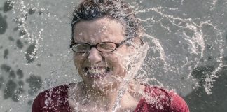 Como beber mais água quando parece ser tão difícil Como beber mais água quando parece ser tão difícil