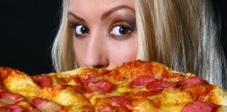 Por que algumas pessoas comem muito e nunca engordam? Por que algumas pessoas comem muito e nunca engordam?