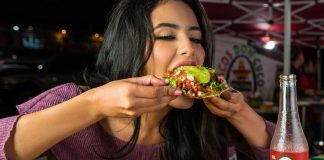 Comer abacate todos os dias mantém seus micróbios intestinais felizes Comer abacate todos os dias mantém seus micróbios intestinais felizes