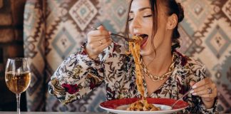 Comer macarrão não engorda e pode até ajudar a perder peso, concluem pesquisadores Comer macarrão não engorda e pode até ajudar a perder peso, concluem pesquisadores