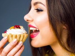 Pessoas que gostam de comer sobremesas são mais positivas e “doces”, segundo estudo