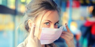 Vacinados também podem espalhar vírus da Covid-19, alerta médico britânico Vacinados também podem espalhar vírus da Covid-19, alerta médico britânico