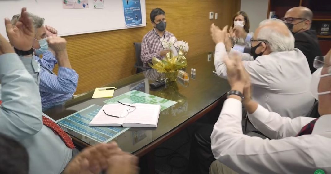Vídeo mostra momento em que equipe do Butantan anuncia dados da eficácia da CoronaVac