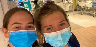 Emocionante: Enfermeiras comemoram UTI de Covid vazia em meses e viralizam Emocionante: Enfermeiras comemoram UTI de Covid vazia em meses e viralizam