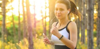 Caminhar depois de comer: o que acontece com o seu corpo ao caminhar logo após uma refeição Caminhar depois de comer: o que acontece com o seu corpo ao caminhar logo após uma refeição