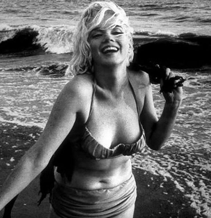 ideiasnutritivas.com - Imagens de Marilyn Monroe inspiram amor próprio com suas curvas extremamente femininas