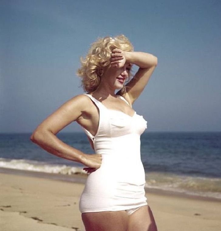 ideiasnutritivas.com - Imagens de Marilyn Monroe inspiram amor próprio com suas curvas extremamente femininas