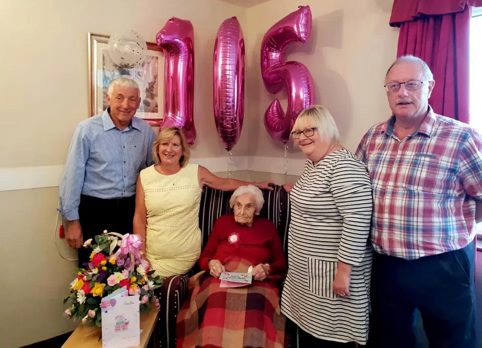 Mulher de 105 anos afirma que ser solteira é o segredo para a vida longa ideiasnutritivas.com - Mulher de 105 anos afirma que ser solteira é o segredo para a vida longa