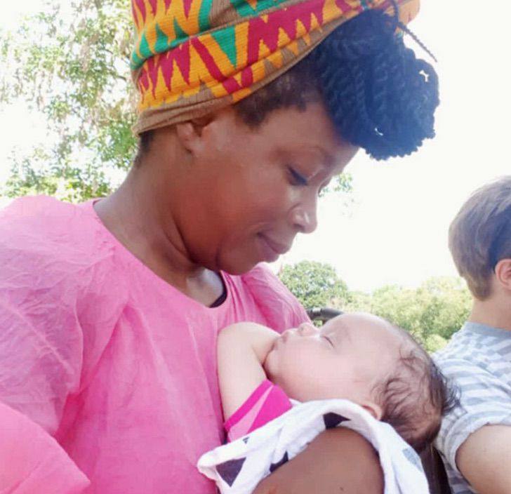 "Pare de me perguntar se ela é minha filha porque eu sou negra e ela é branca": diz mãe devido ao racismo ideiasnutritivas.com - "Pare de me perguntar se ela é minha filha porque eu sou negra e ela é branca": diz mãe devido ao racismo