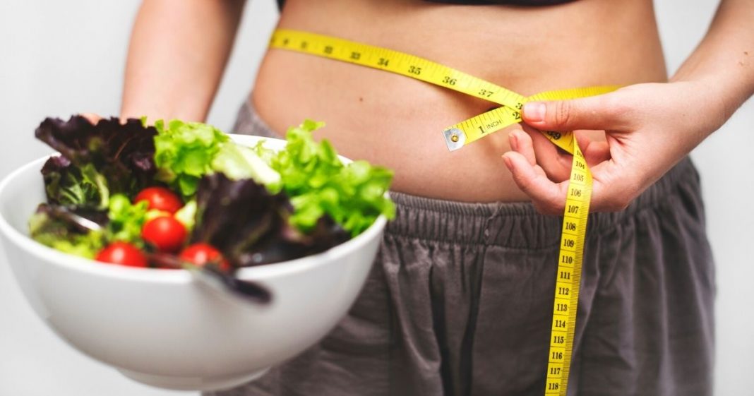 Diga “não” a esses 7 alimentos e você verá como sua barriga vai diminuir rapidamente