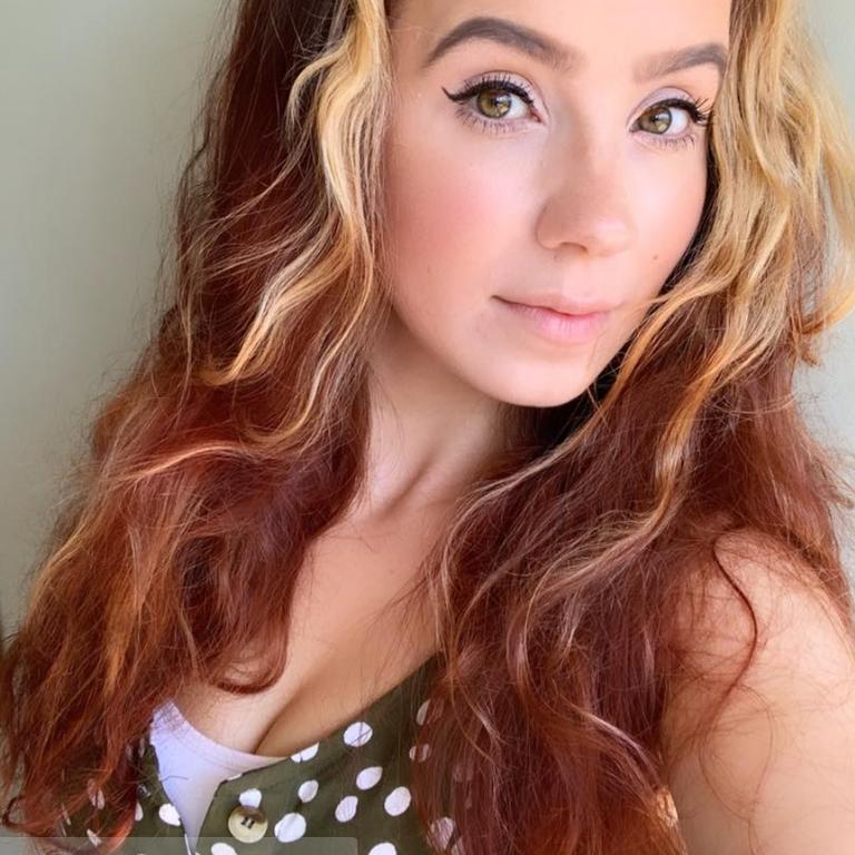 Ela largou a escola para se levantar às 6 da manhã e cuidar do marido: "Eu não poderia estar mais feliz" ideiasnutritivas.com - Ela largou a escola para se levantar às 6 da manhã e cuidar do marido: "Eu não poderia estar mais feliz"