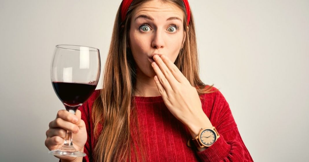 Beber vinho tinto tem os mesmos benefícios de fazer exercícios físicos, diz pesquisa