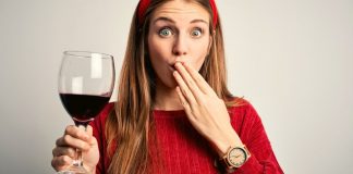 Beber vinho tinto tem os mesmos benefícios de fazer exercícios físicos, diz pesquisa Beber vinho tinto tem os mesmos benefícios de fazer exercícios físicos, diz pesquisa