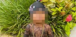 Mãe é duramente criticada por tatuar todo o corpo de bebê de 1 ano Mãe é duramente criticada por tatuar todo o corpo de bebê de 1 ano