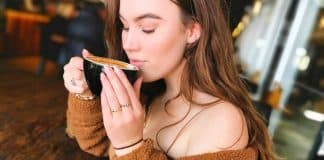 O que acontece com seu corpo quando você toma café todos os dias O que acontece com seu corpo quando você toma café todos os dias